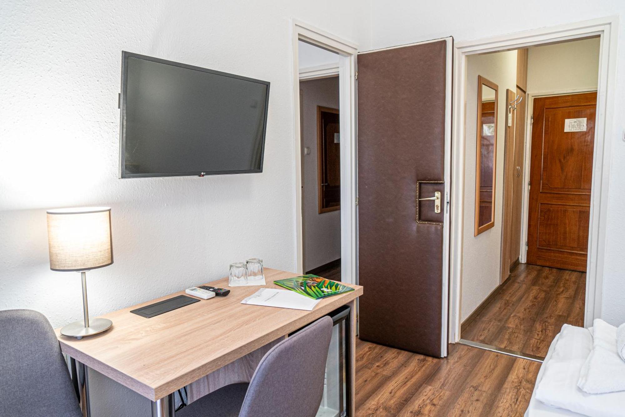 Ozoon Hotel Nyíregyháza 外观 照片