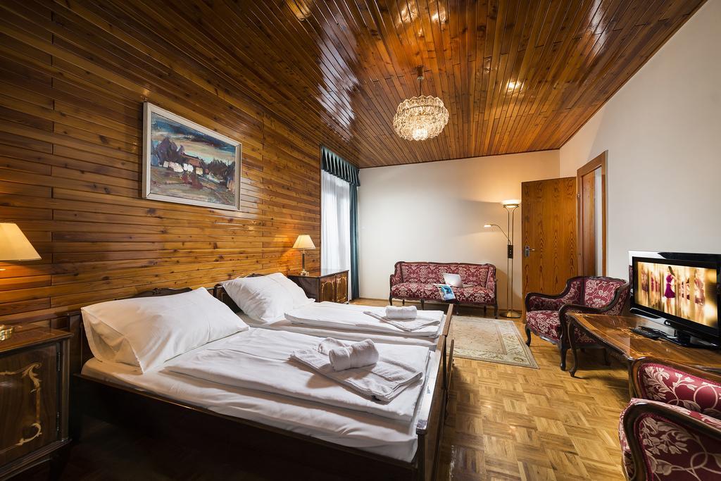 Ozoon Hotel Nyíregyháza 外观 照片