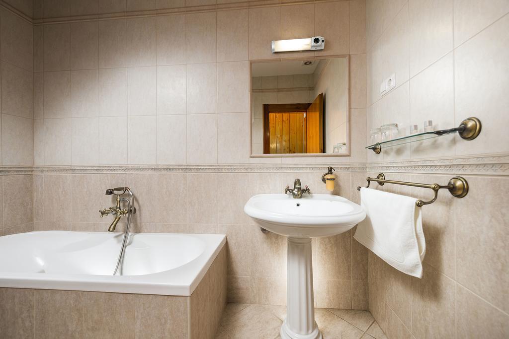 Ozoon Hotel Nyíregyháza 外观 照片